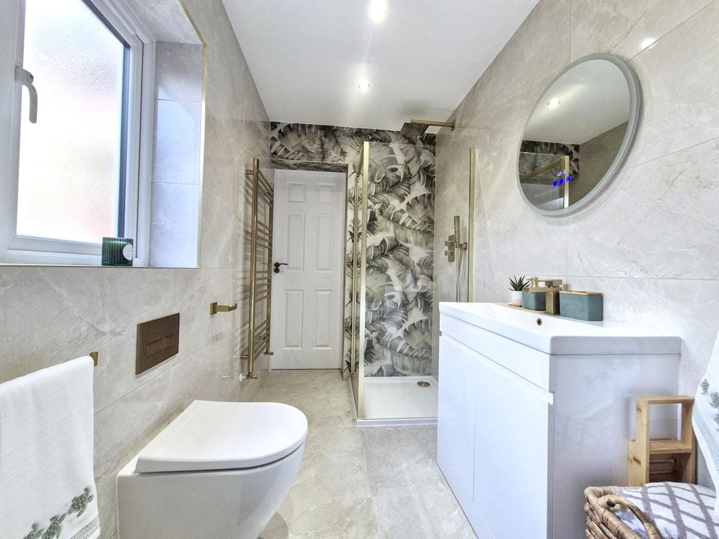 Family Bathroom.