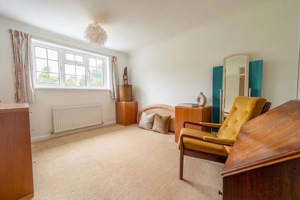 Property image 2 of 19