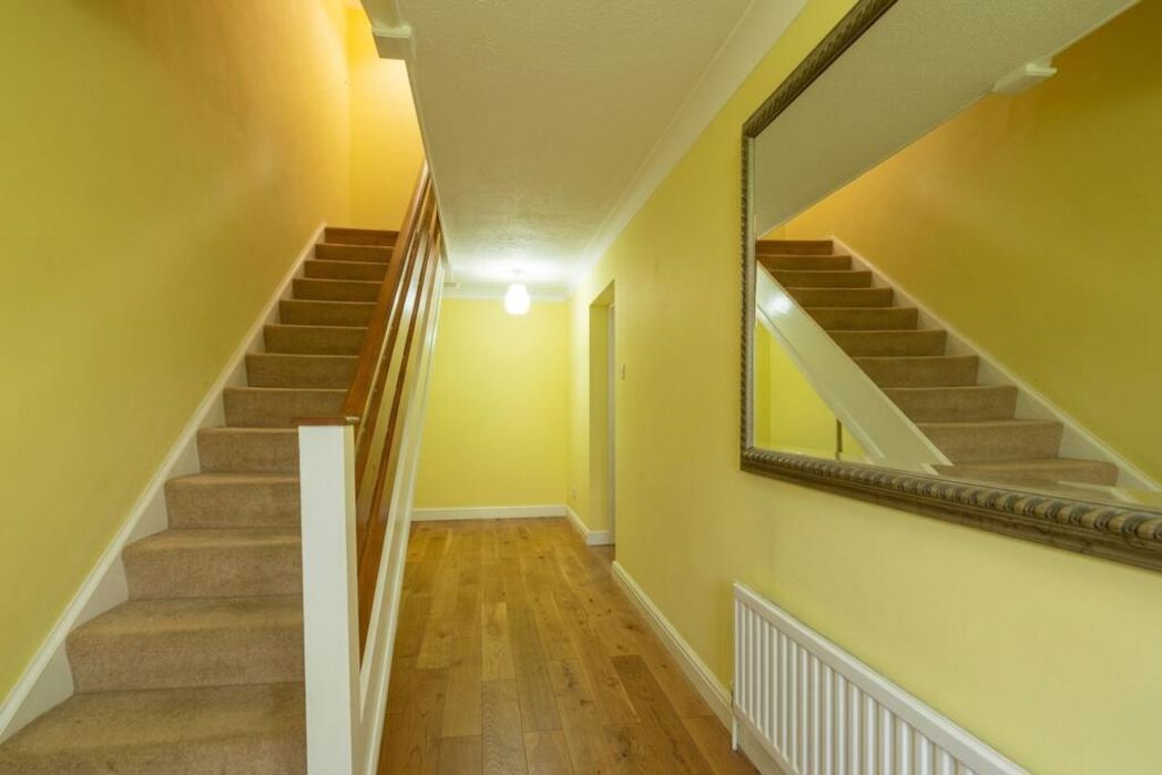 Property image 8 of 19