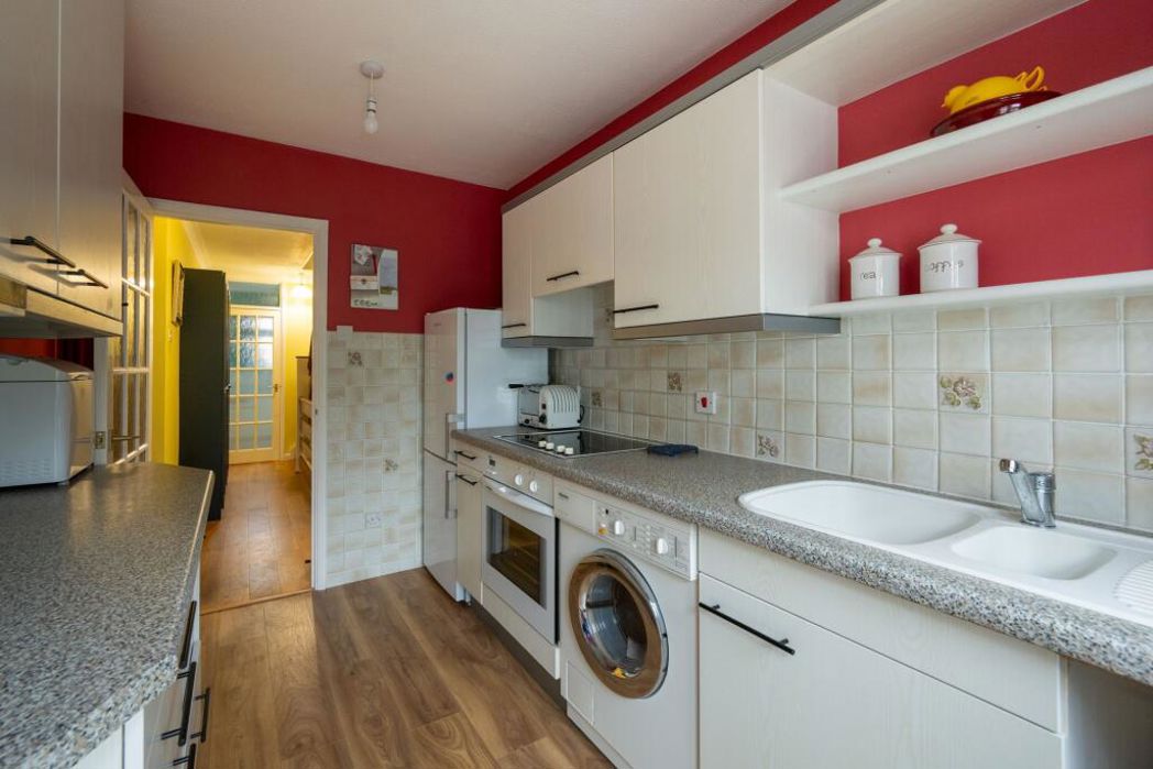 Property image 4 of 19