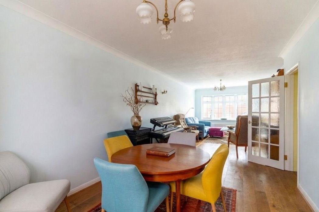 Property image 16 of 19