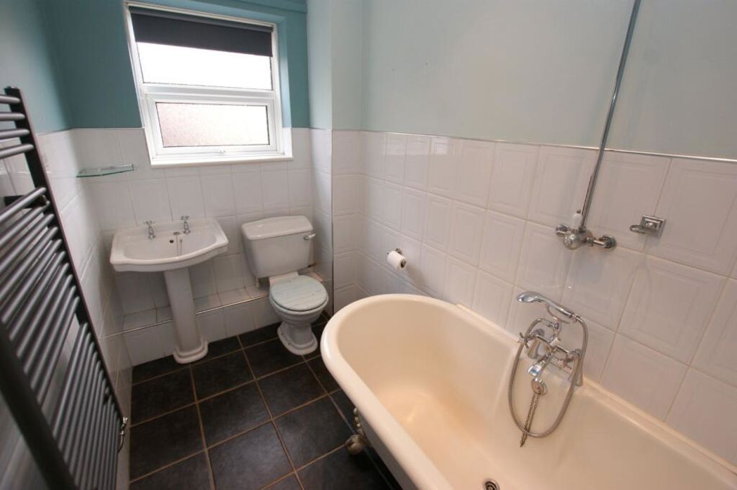 Property image 4 of 6