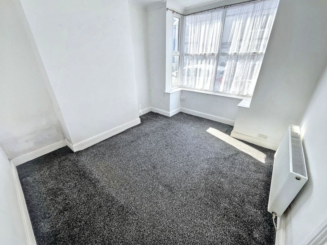 Property image 1 of 8