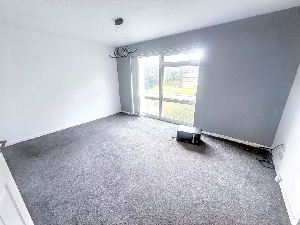 Living Room - flat 15