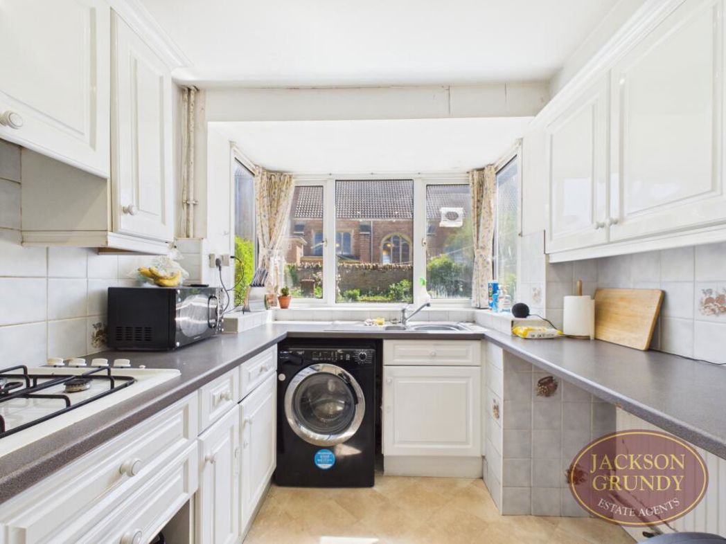 Property image 3 of 18