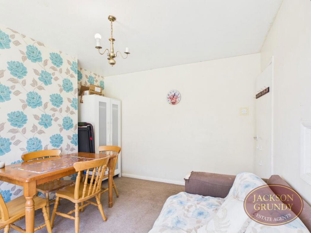 Property image 7 of 18