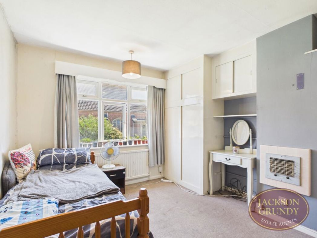 Property image 12 of 18