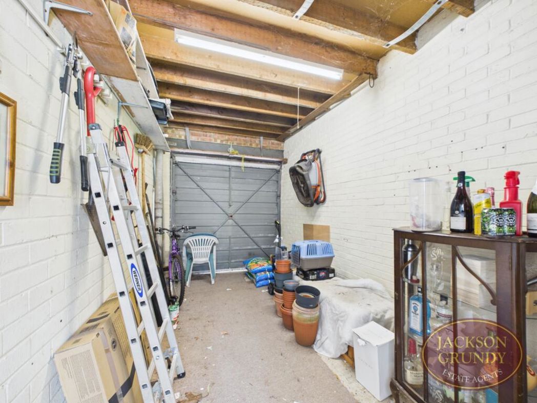 Property image 18 of 18