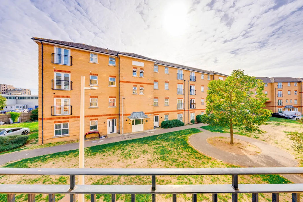 Property image 2 of 17