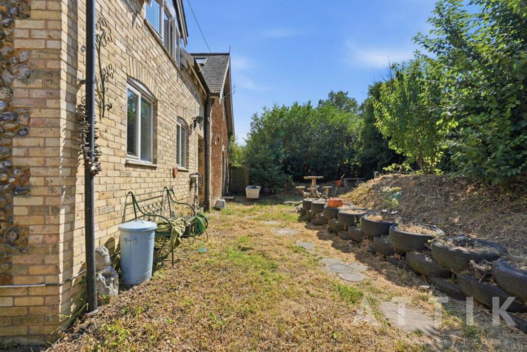 Property image 32 of 40