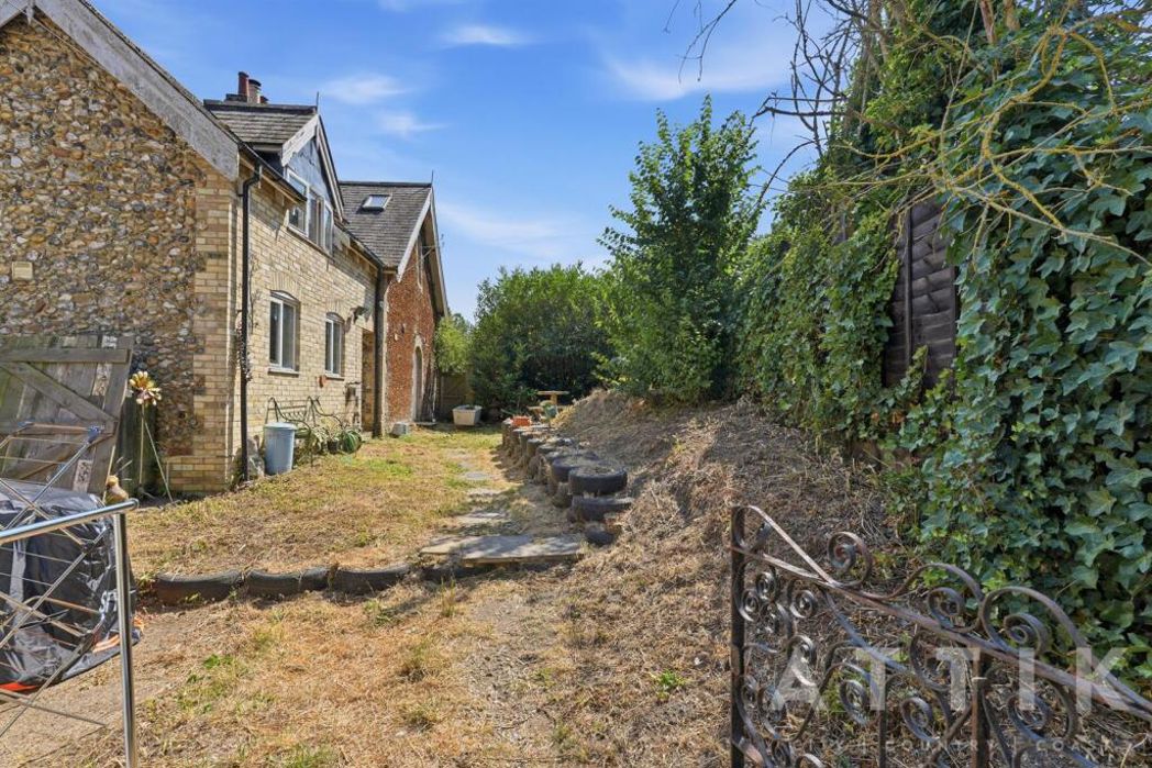 Property image 33 of 40