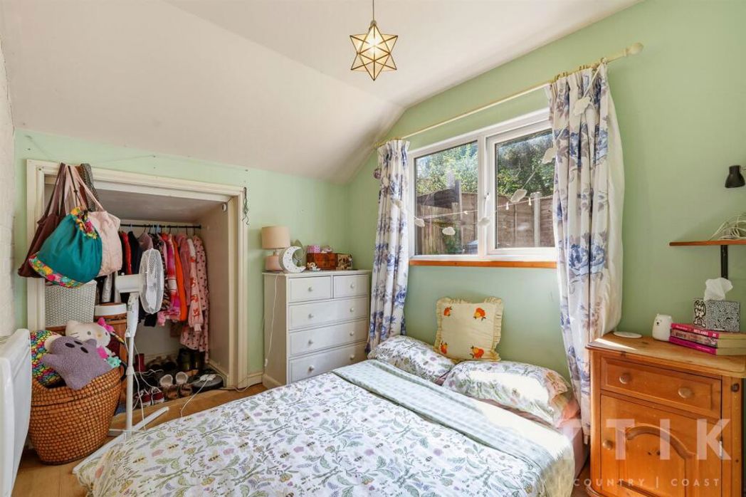 Property image 11 of 40