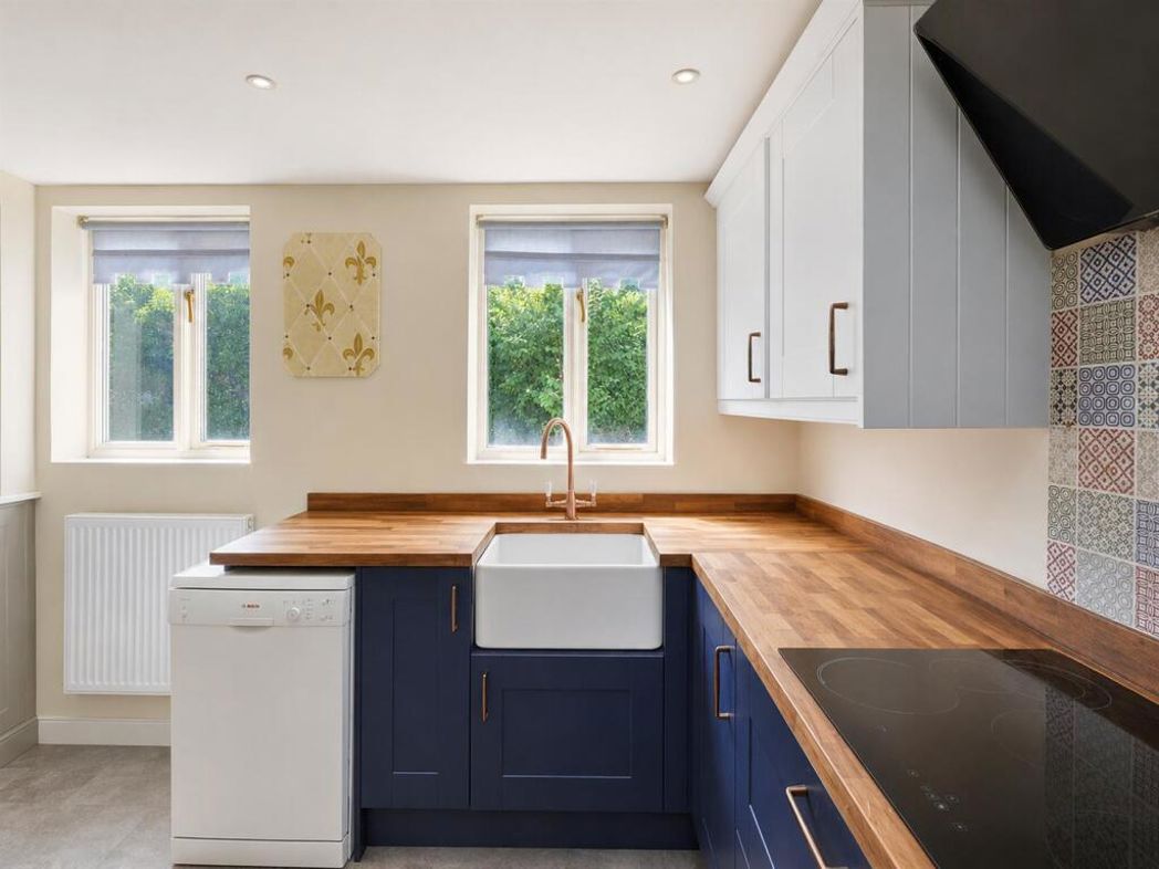 Property image 4 of 40