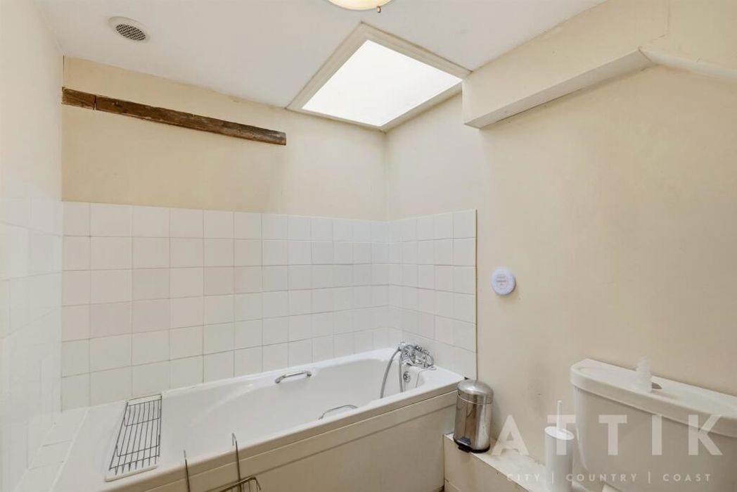 Property image 16 of 40