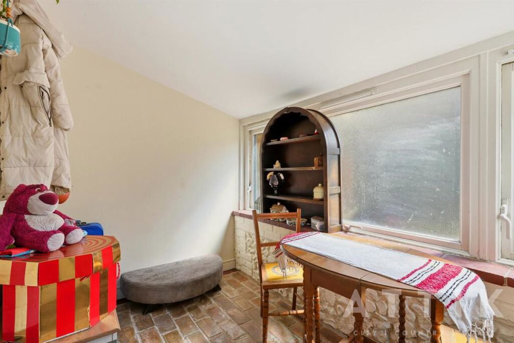 Property image 21 of 40