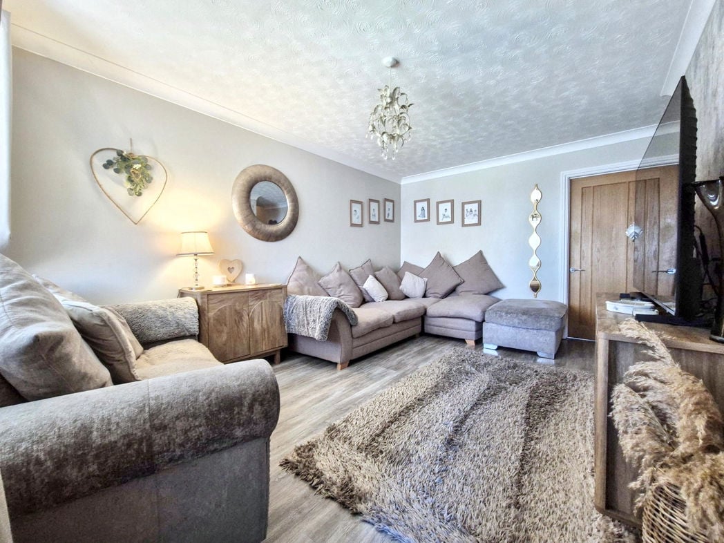 Property image 5 of 22