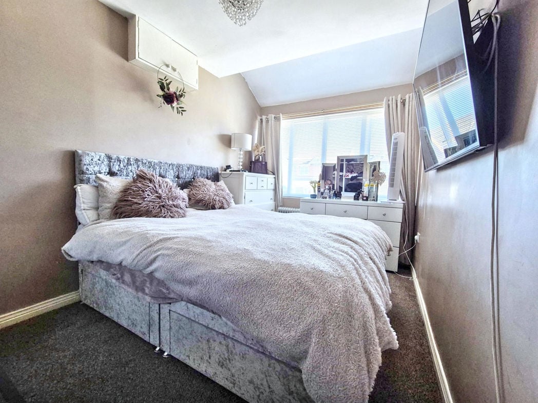 Property image 12 of 22