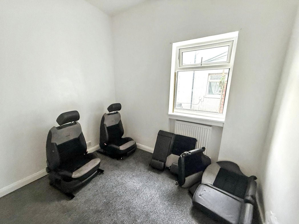 Property image 6 of 13