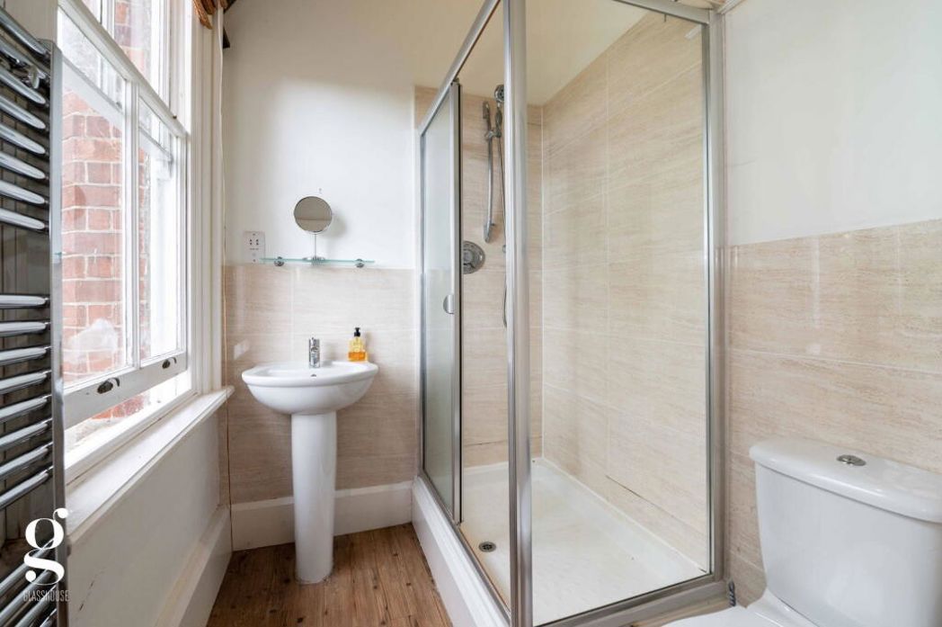 Property image 3 of 19