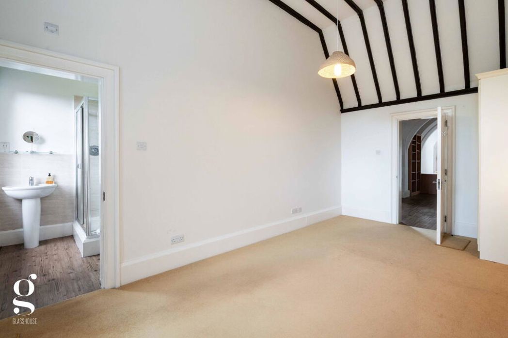 Property image 15 of 19