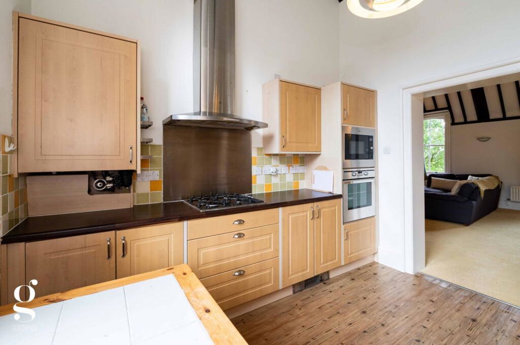 Property image 16 of 19