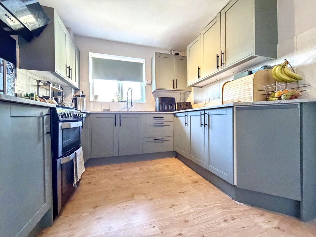Property image 4 of 25