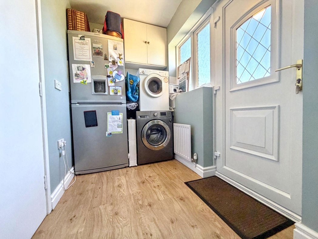 Property image 11 of 25