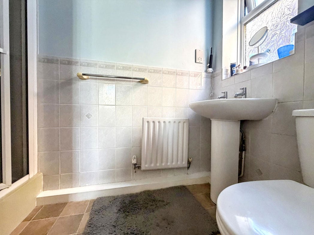 Property image 16 of 25