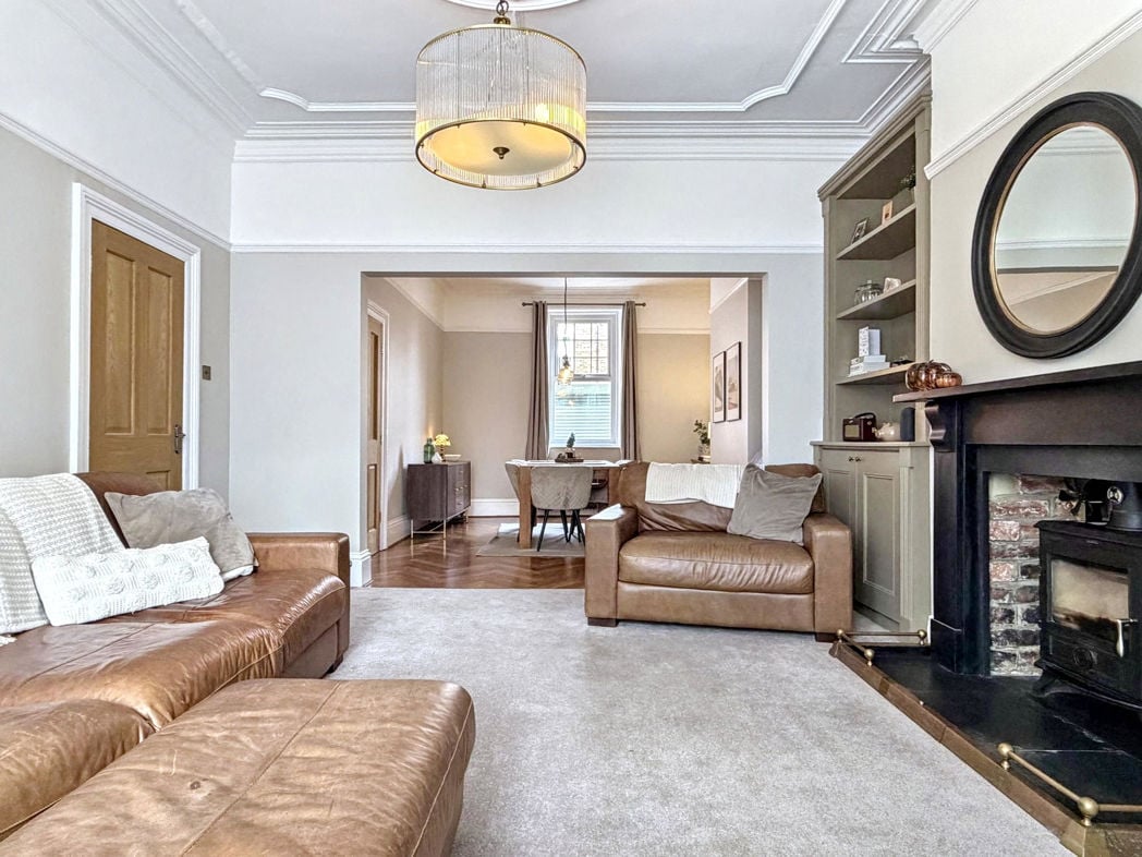 Lounge (Additional)