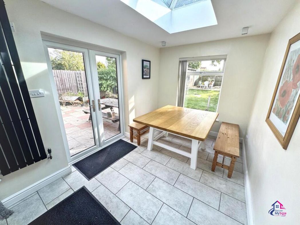 Property image 10 of 18