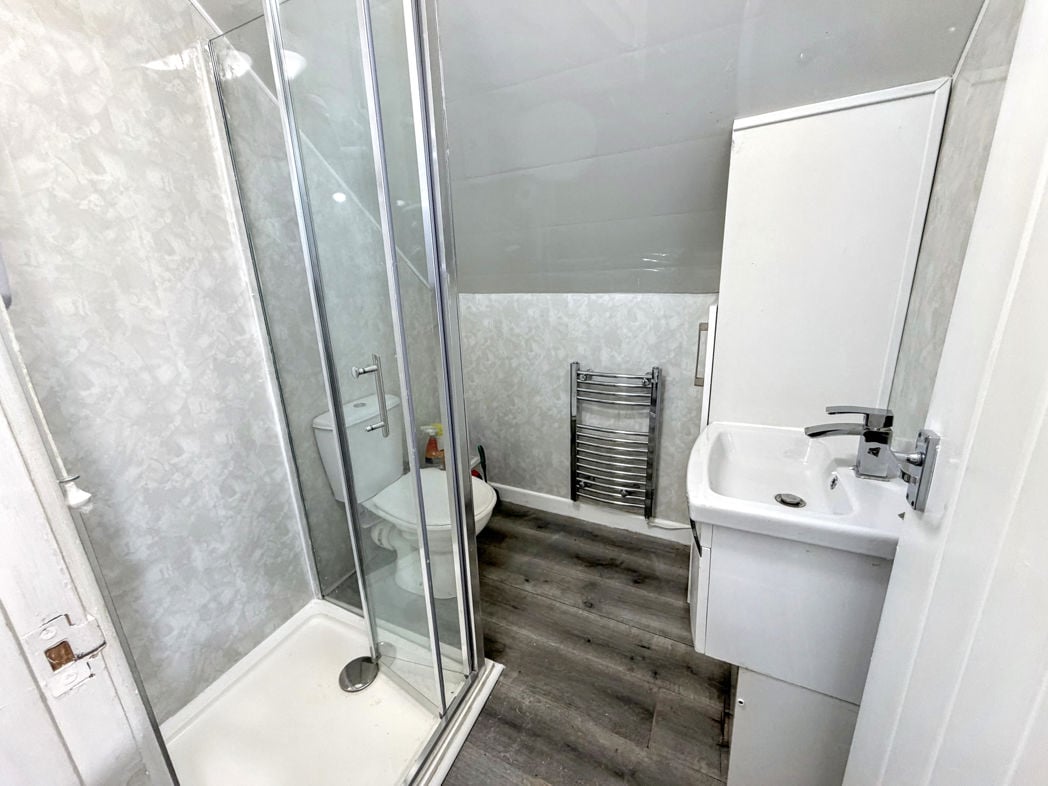 Property image 10 of 12