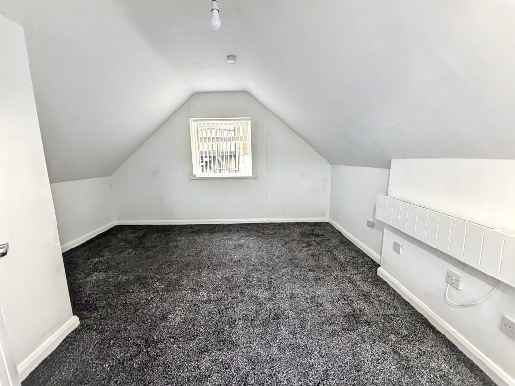 Property image 11 of 12