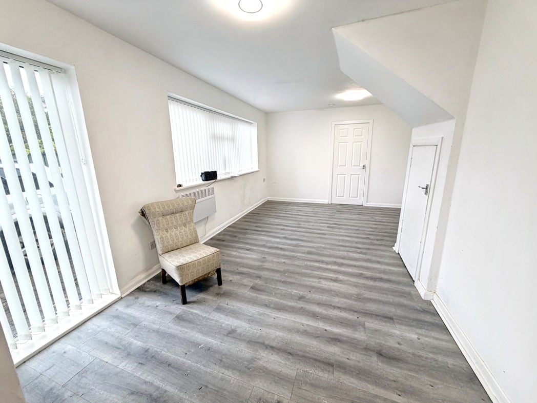 Property image 2 of 12