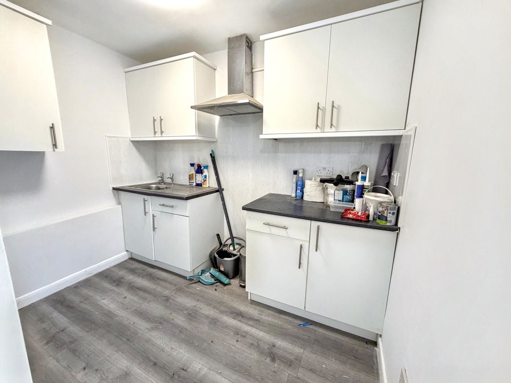 Property image 5 of 12