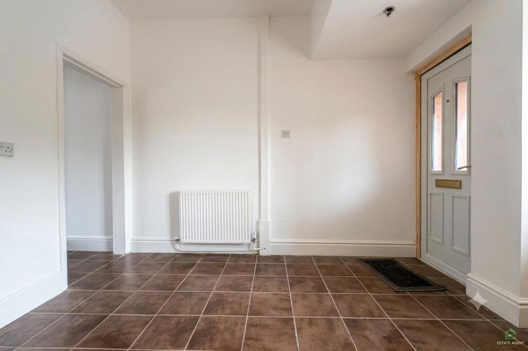 Property image 8 of 14