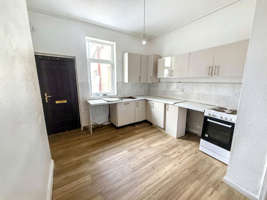 Property image 4 of 12