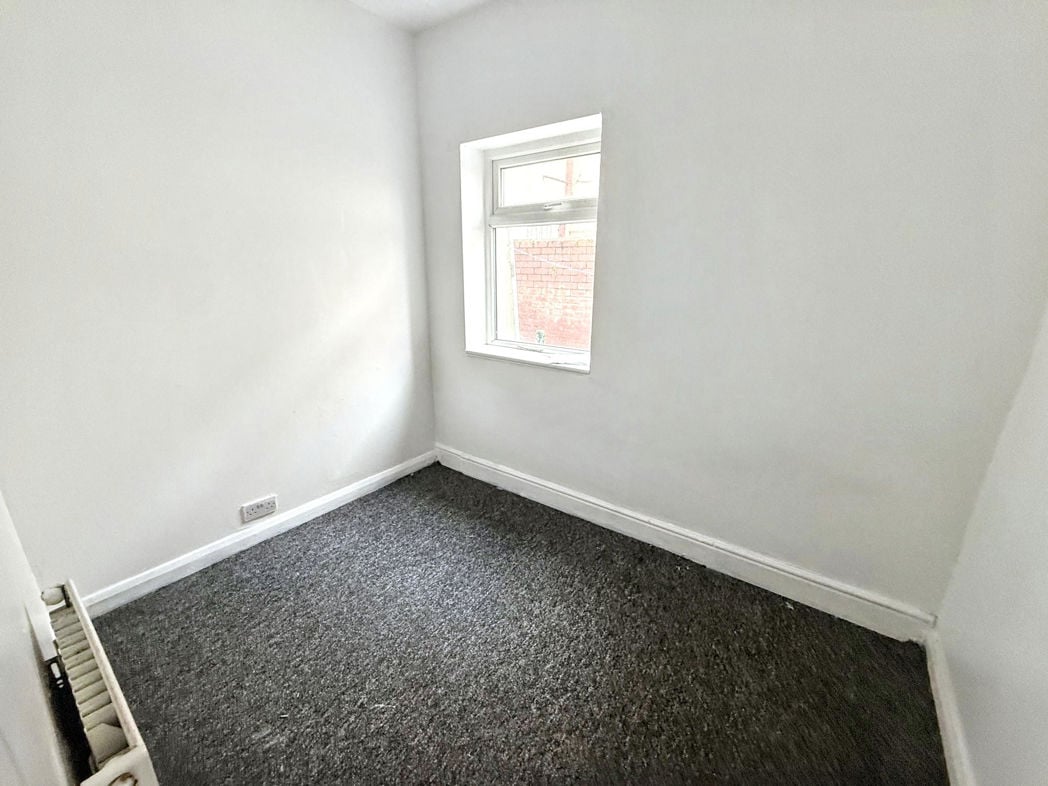 Property image 5 of 12