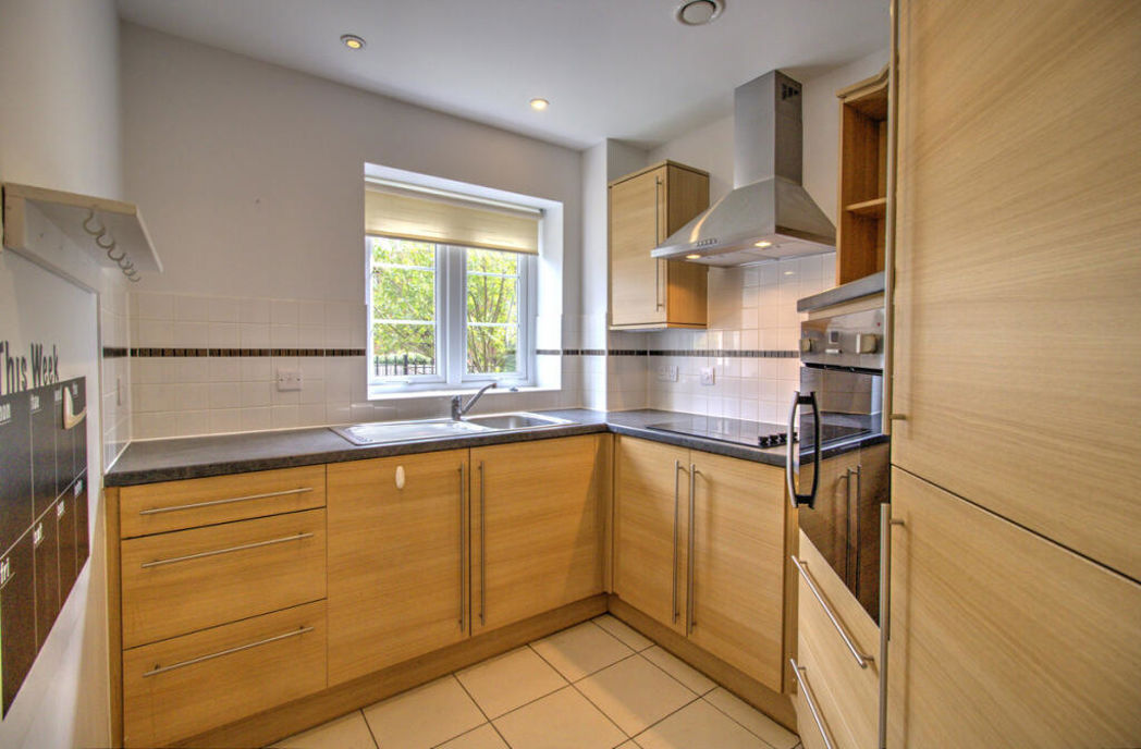 Property image 2 of 16