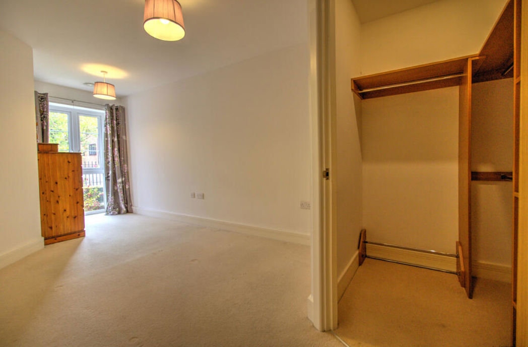 Property image 9 of 16