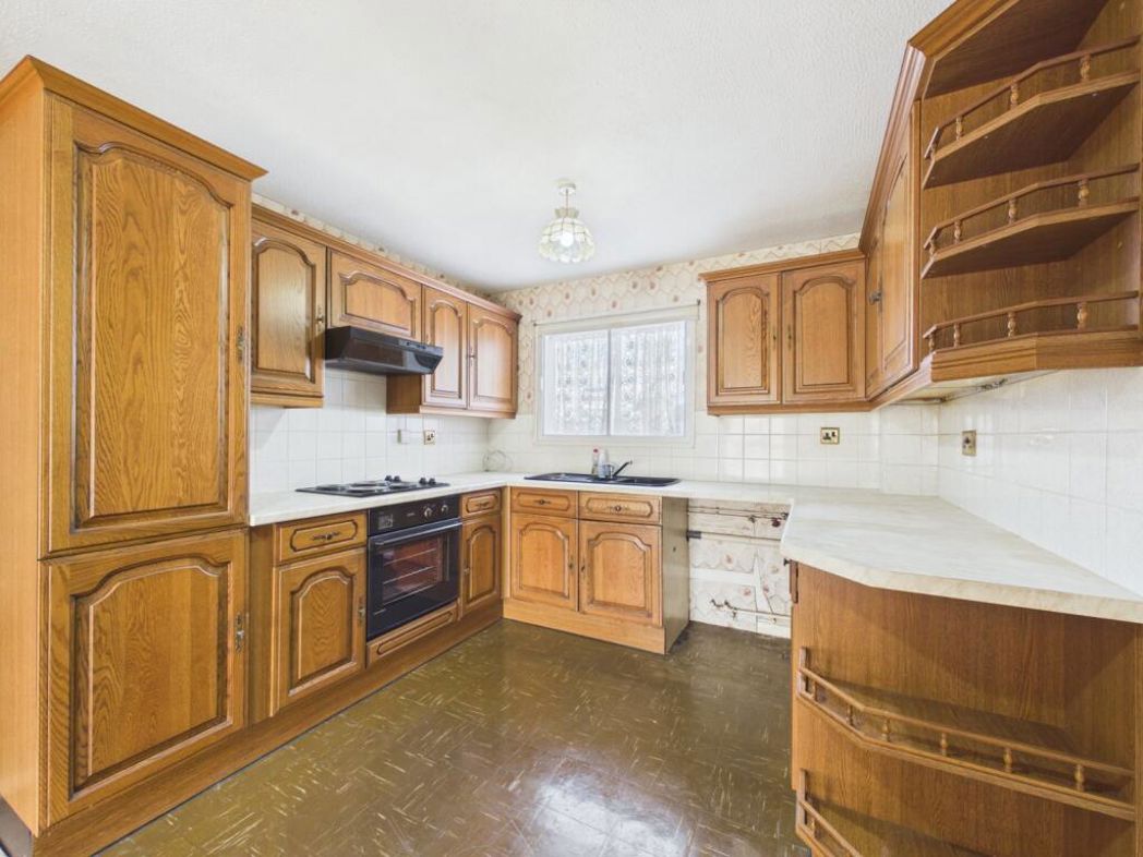 Property image 8 of 13