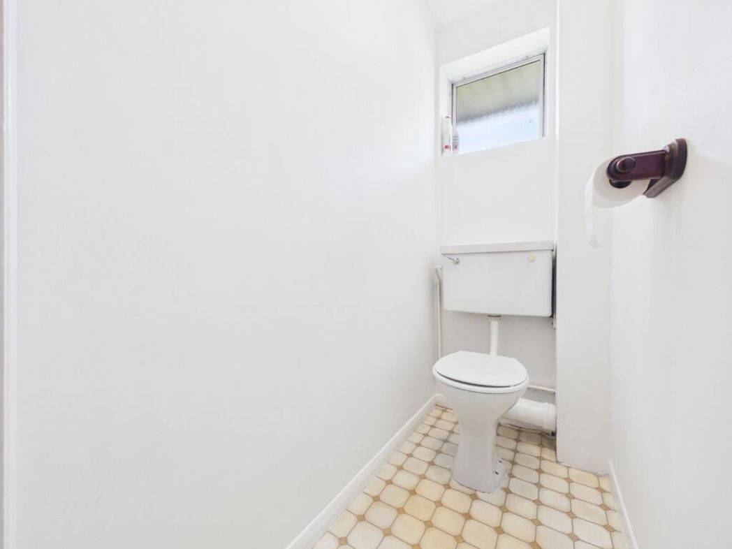 Property image 11 of 13