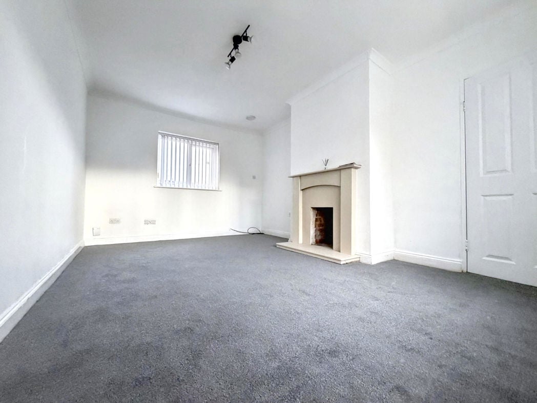 Property image 2 of 14