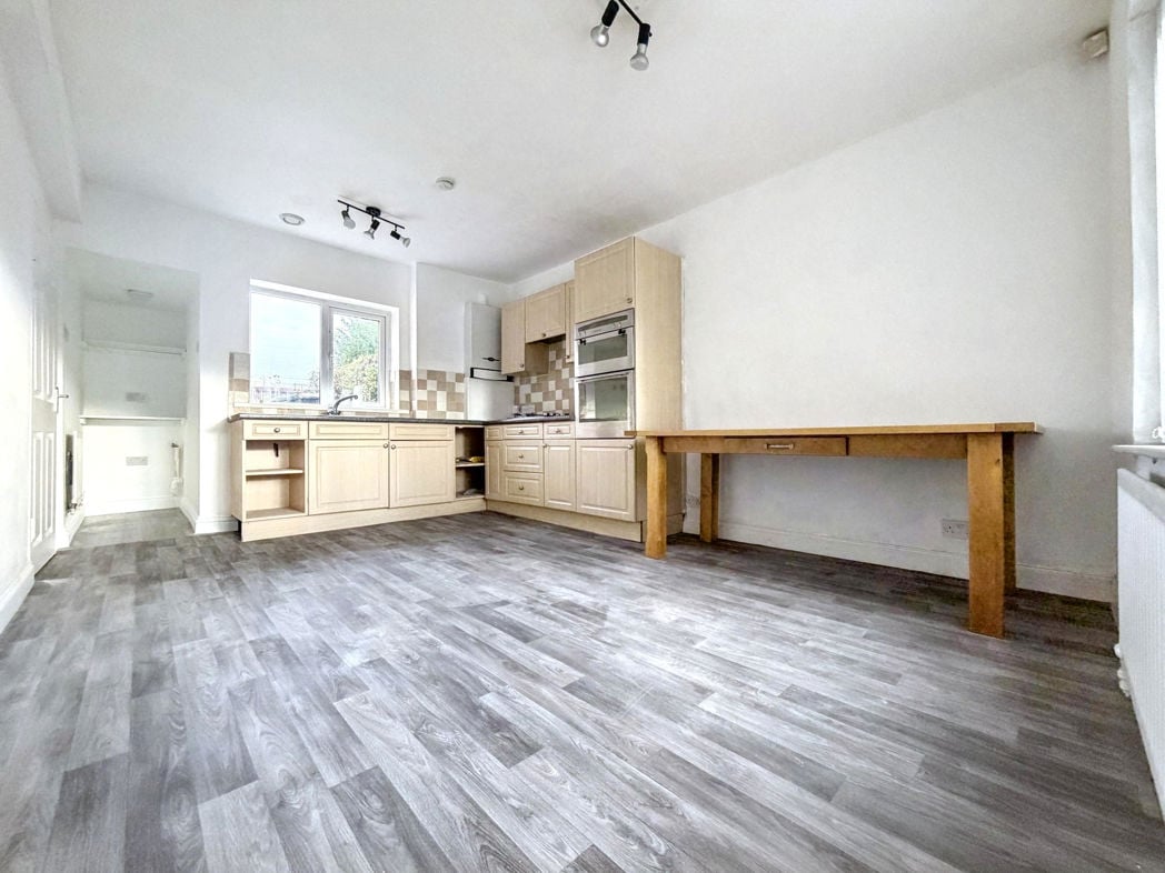 Property image 6 of 14