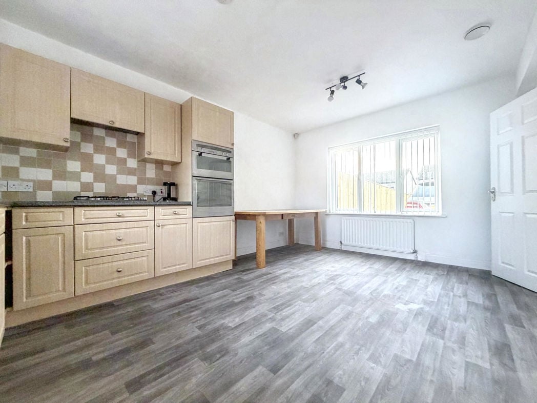 Property image 7 of 14