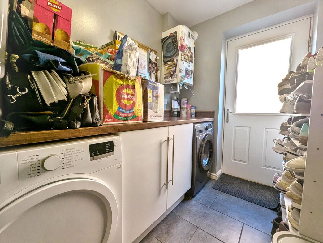 Property image 6 of 18