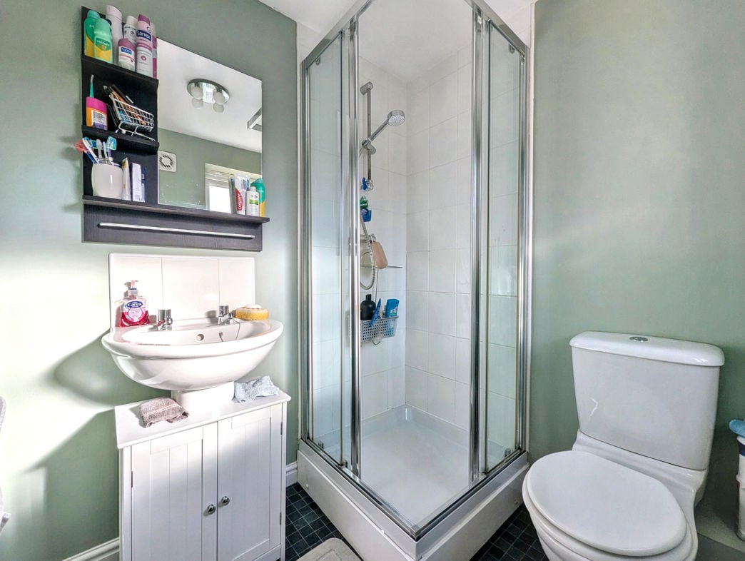 Property image 11 of 18