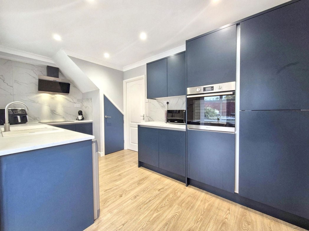 Property image 3 of 23