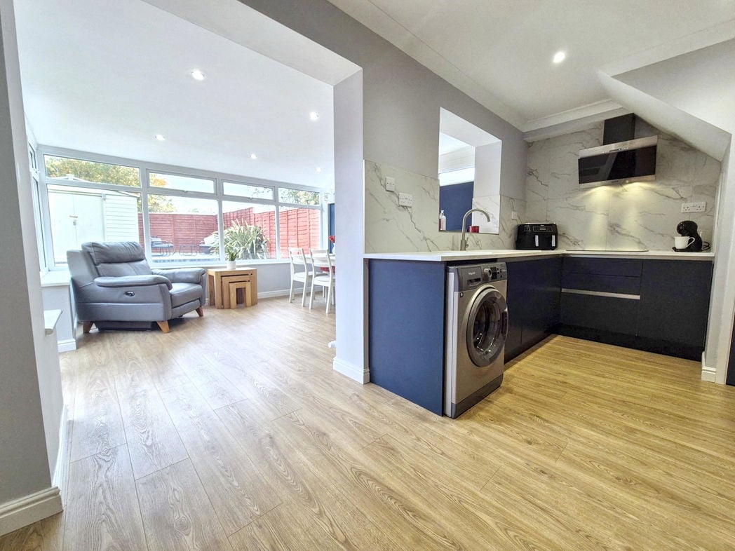 Property image 11 of 23
