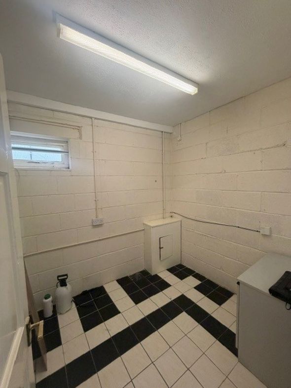 Property image 23 of 23