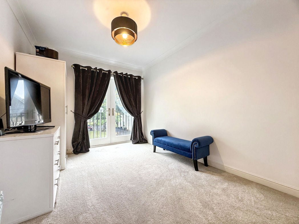 Property image 16 of 23